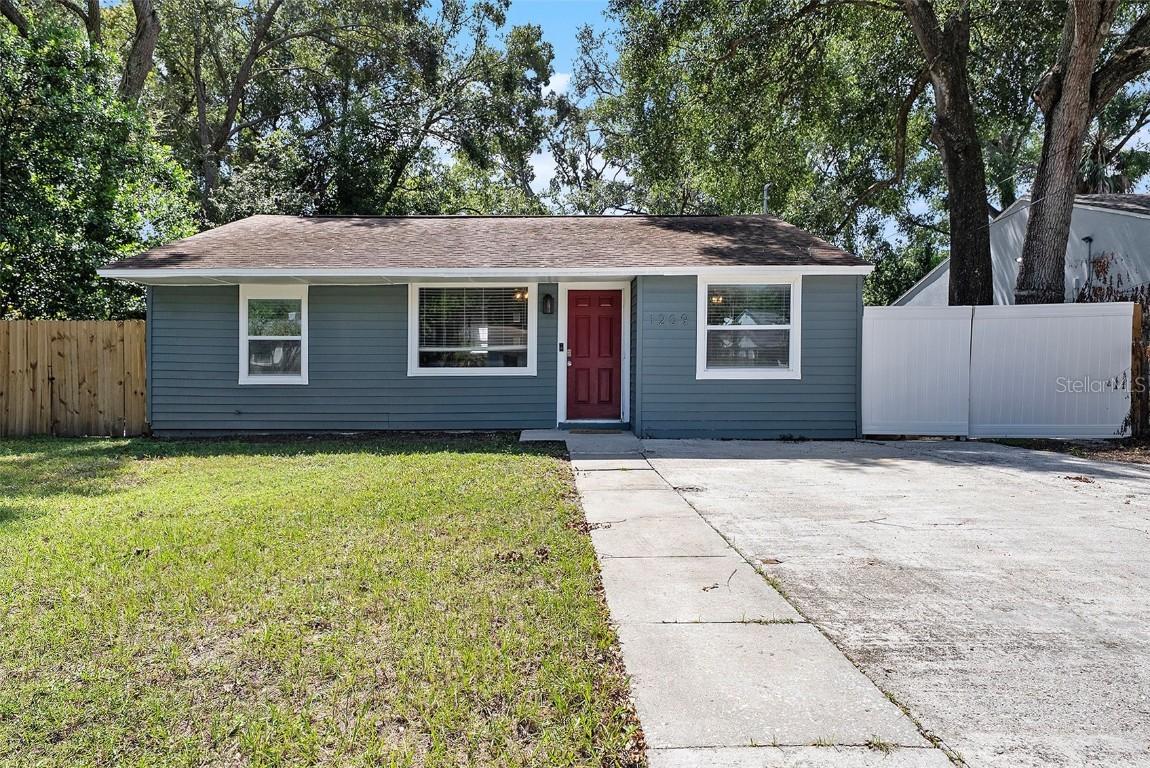 1209 E Flora St., Tampa, FL 33604