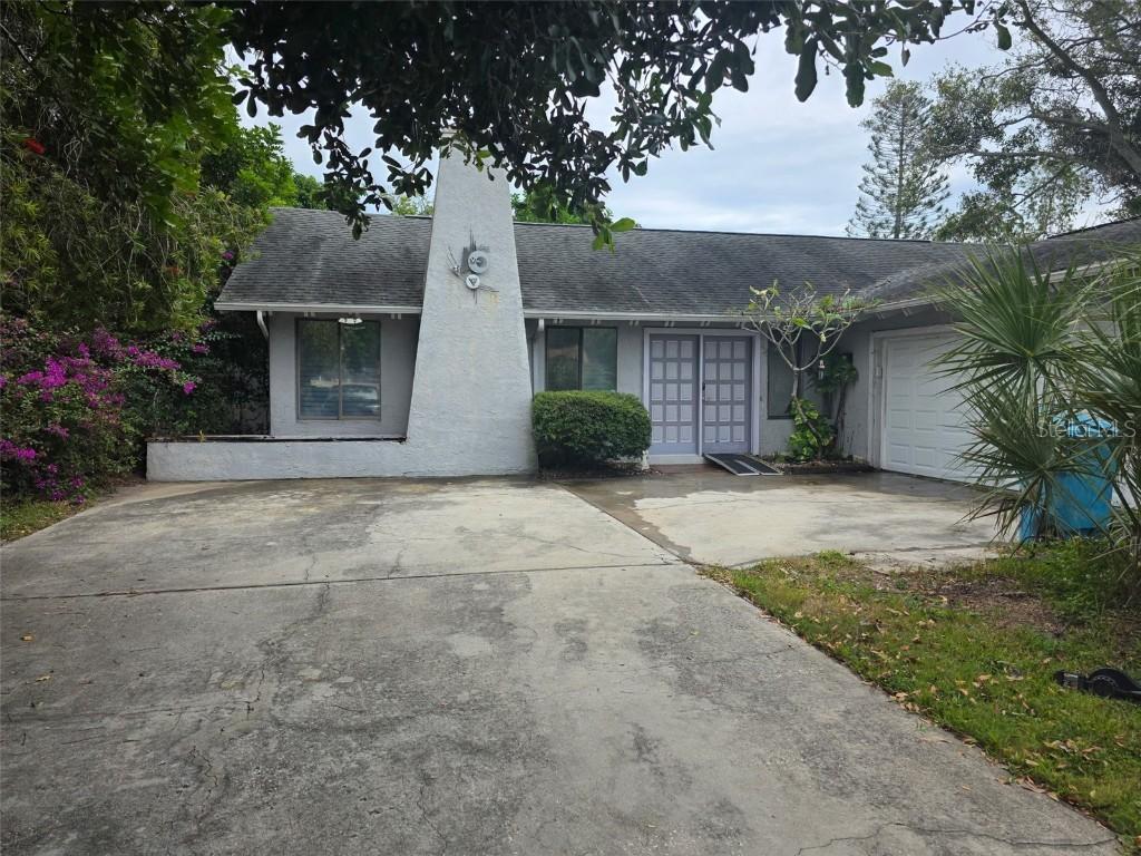 10189 133rd Ct., Seminole, FL 33776