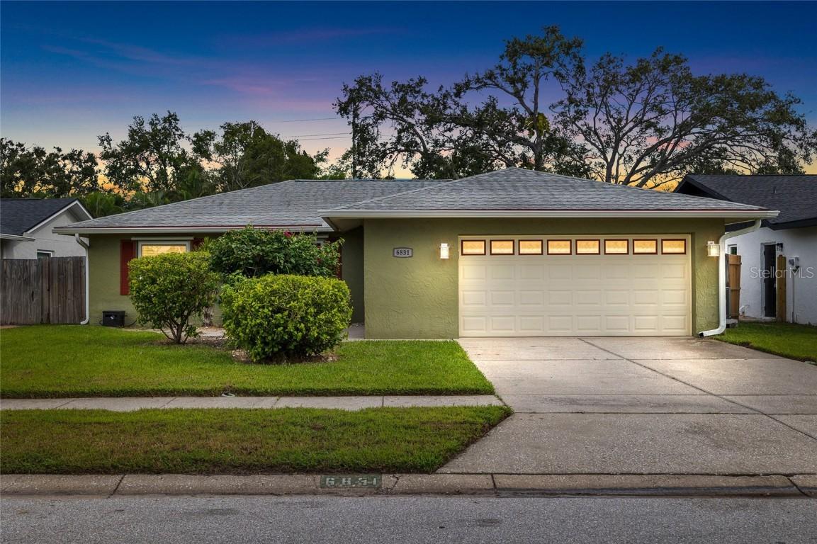 6831 Circlecreek Dr., Pinellas Park, FL 33781