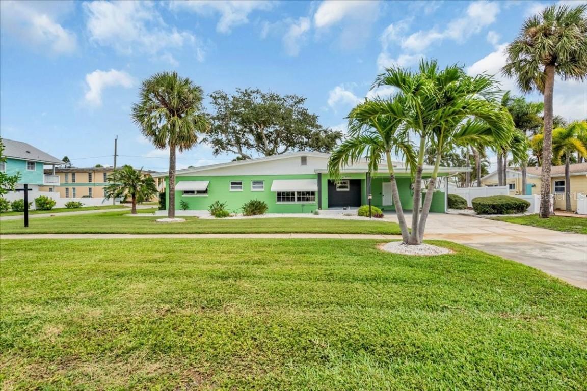 3002 58th St., Gulfport, FL 33707