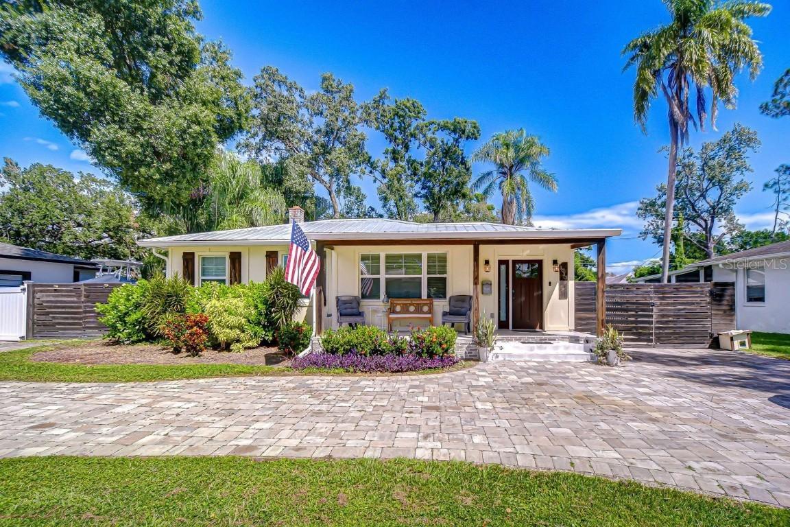 1013 W Berry Ave., Tampa, FL 33603