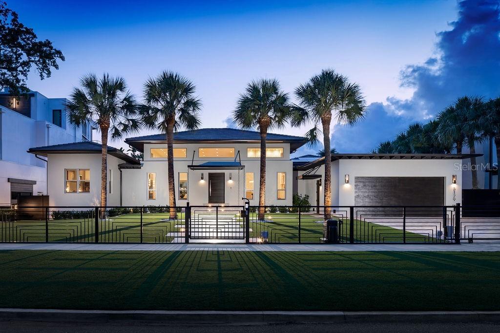 5129 W Neptune Way, Tampa, FL 33609