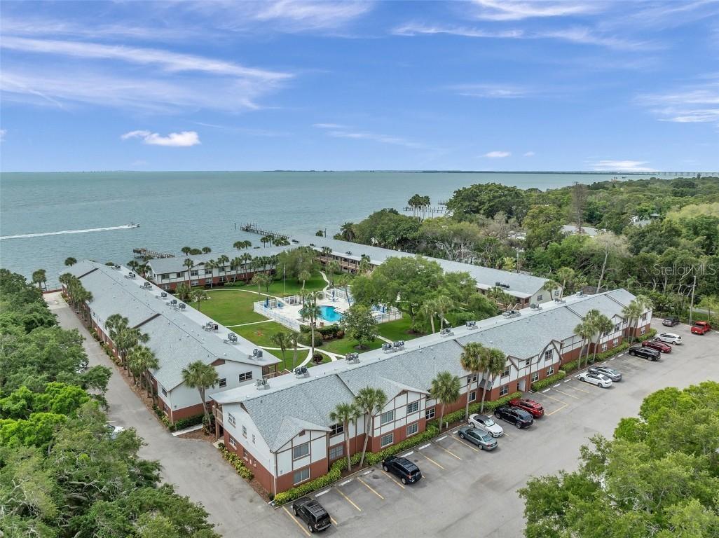 650 Pinellas Point Dr. #211, St Petersburg, FL 33705