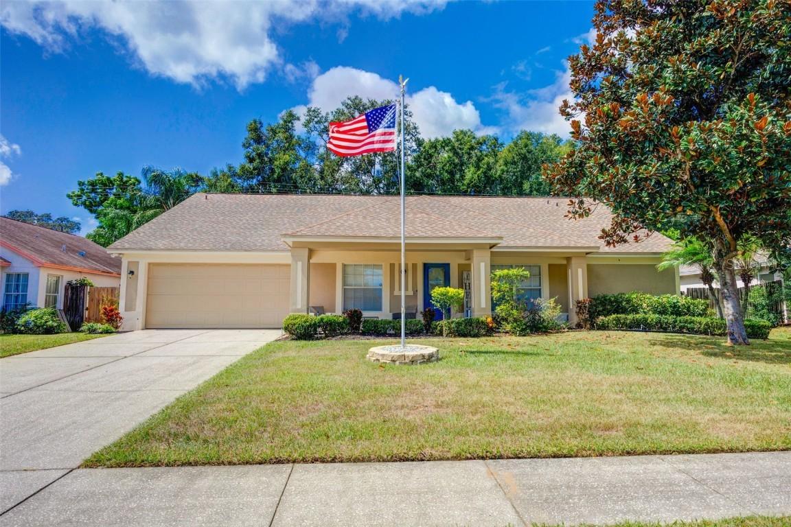 2906 Cloverfield Ln., Valrico, FL 33596