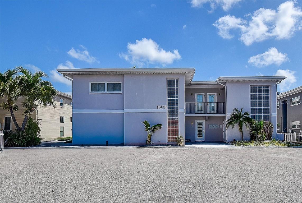 11975 3rd St. #6, Treasure Island, FL 33706
