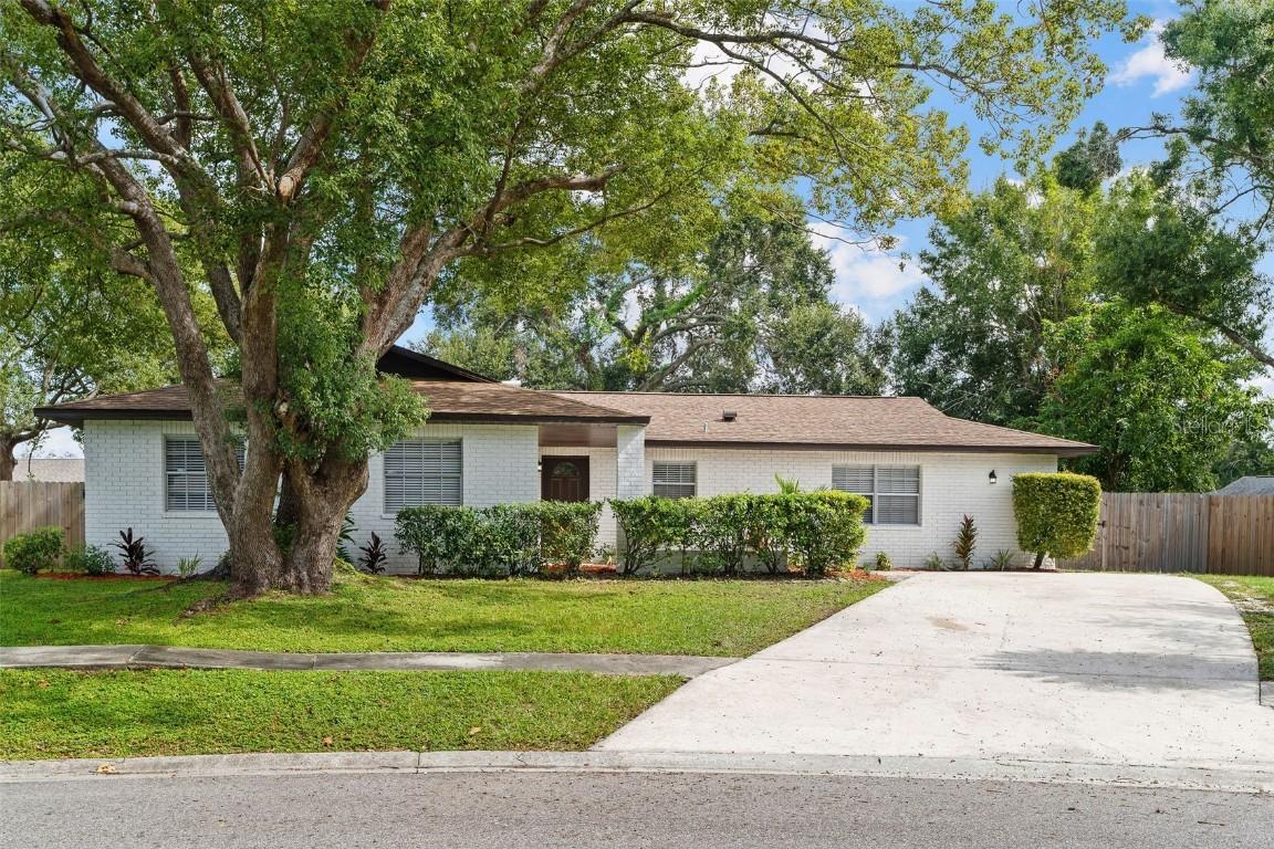 5207 Burr Pl., Seffner, FL 33584