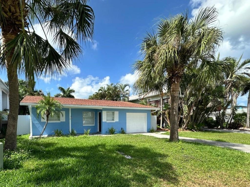 17734 1st St., Redington Shores, FL 33708