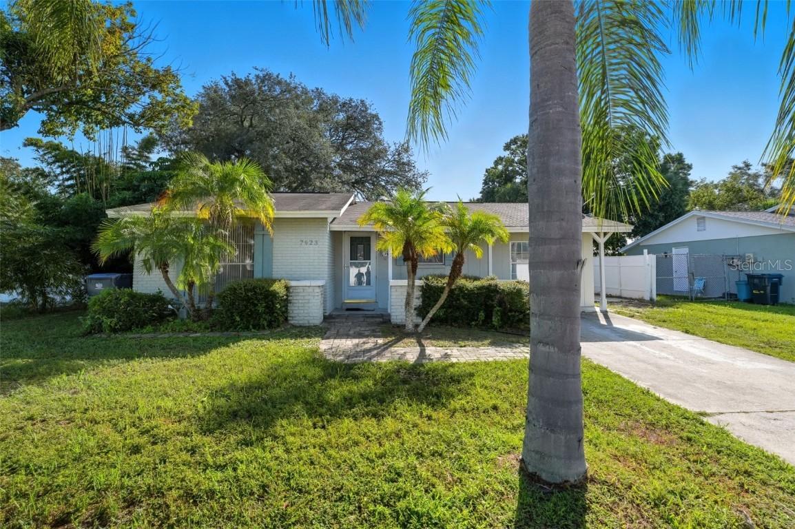7923 Woodvine Cir., Tampa, FL 33615