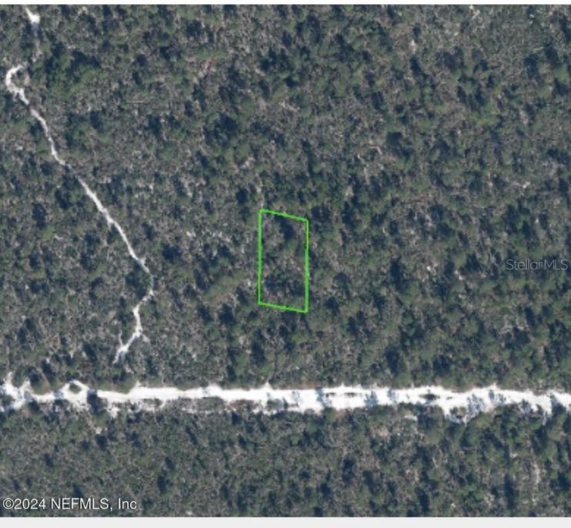 2137 Bird Of Paradise Ave., Sebring, FL 33875
