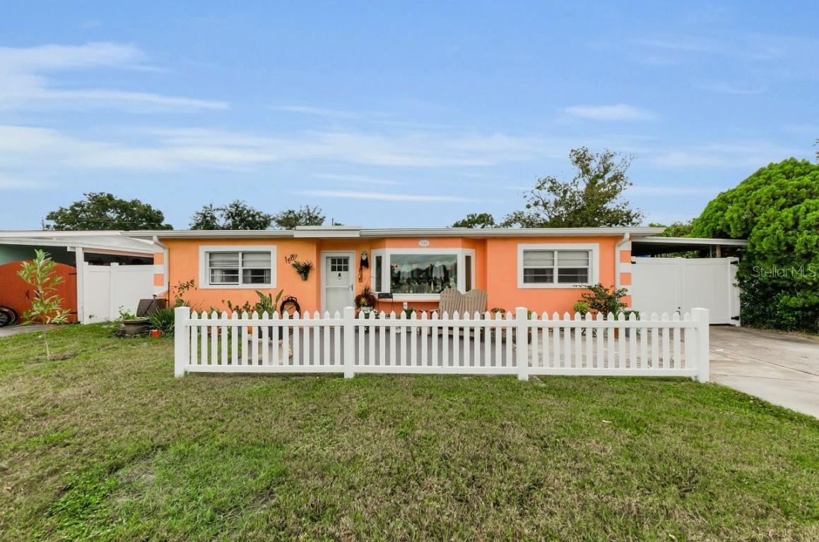 740 Loquat Dr., Tarpon Springs, FL 34689