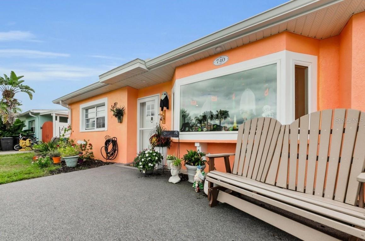 740 Loquat Dr., Tarpon Springs, FL 34689