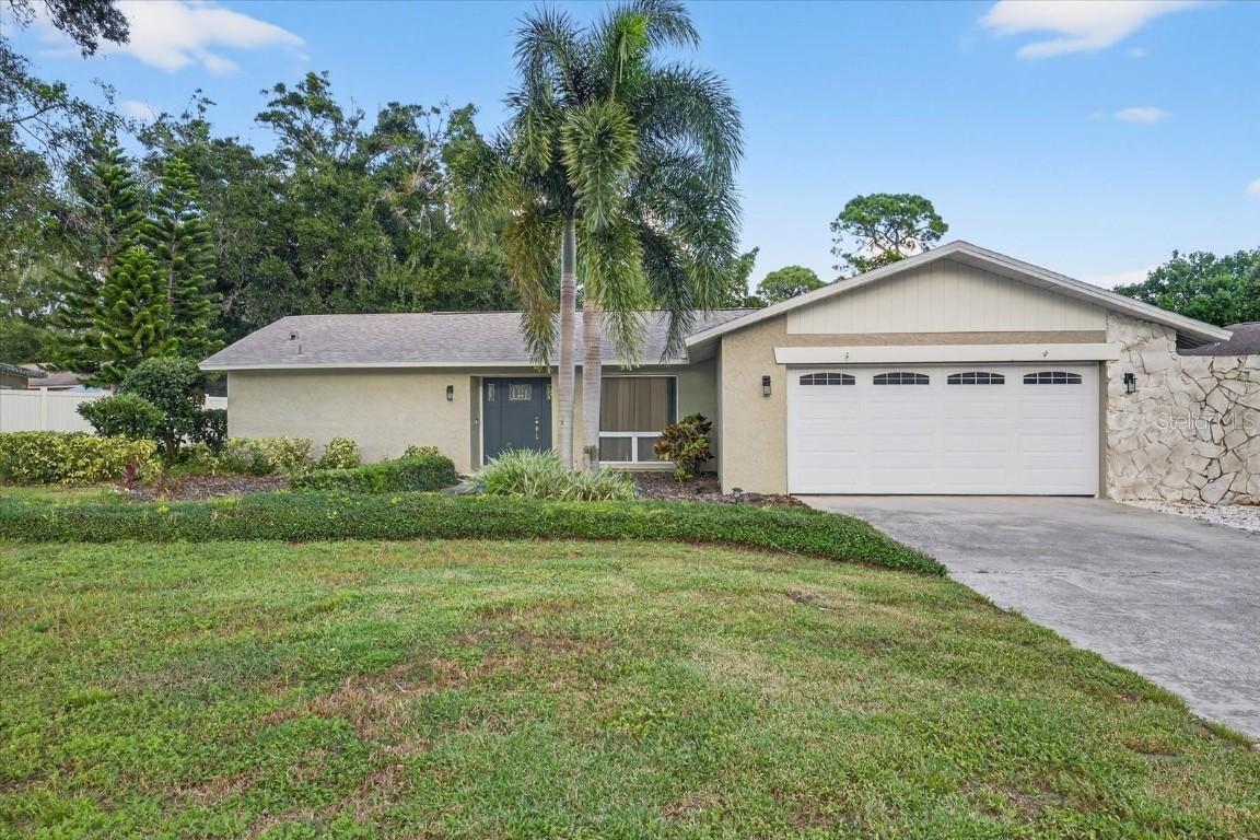 775 Wild Oak Ln., Palm Harbor, FL 34683