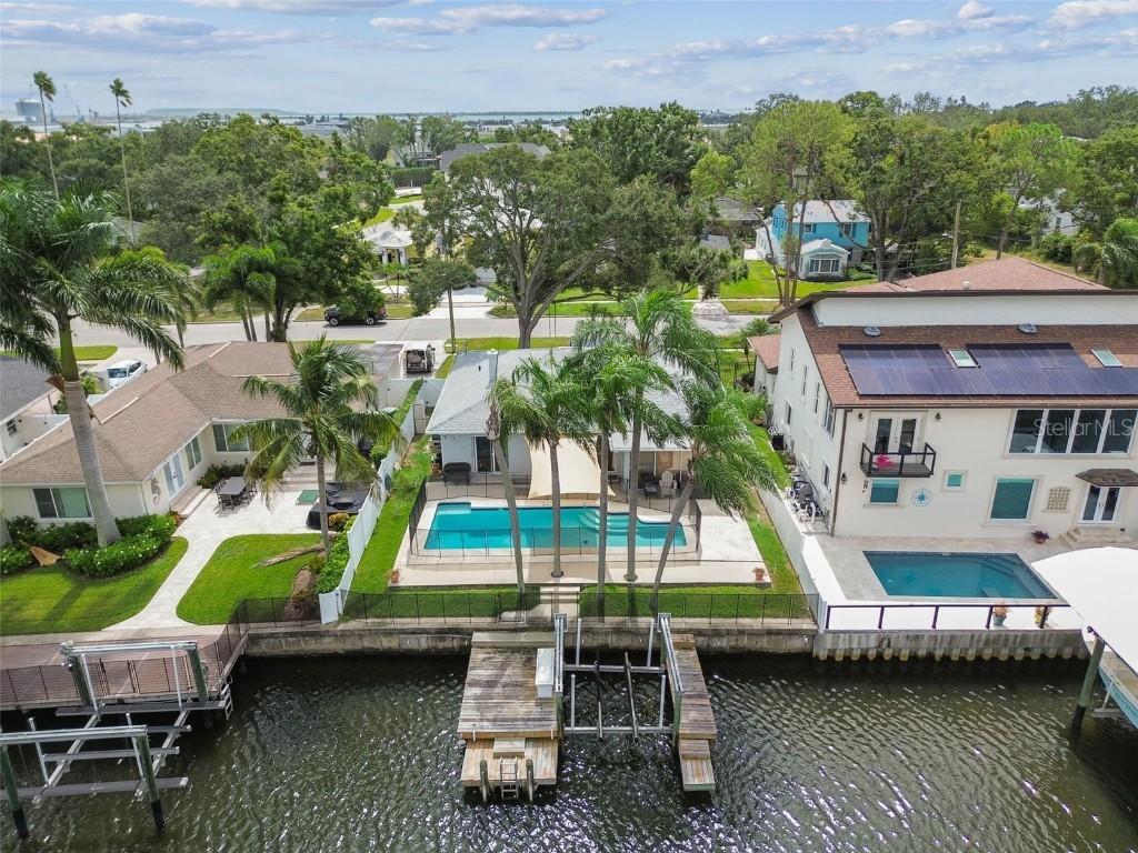 642 Geneva Pl., Tampa, FL 33606