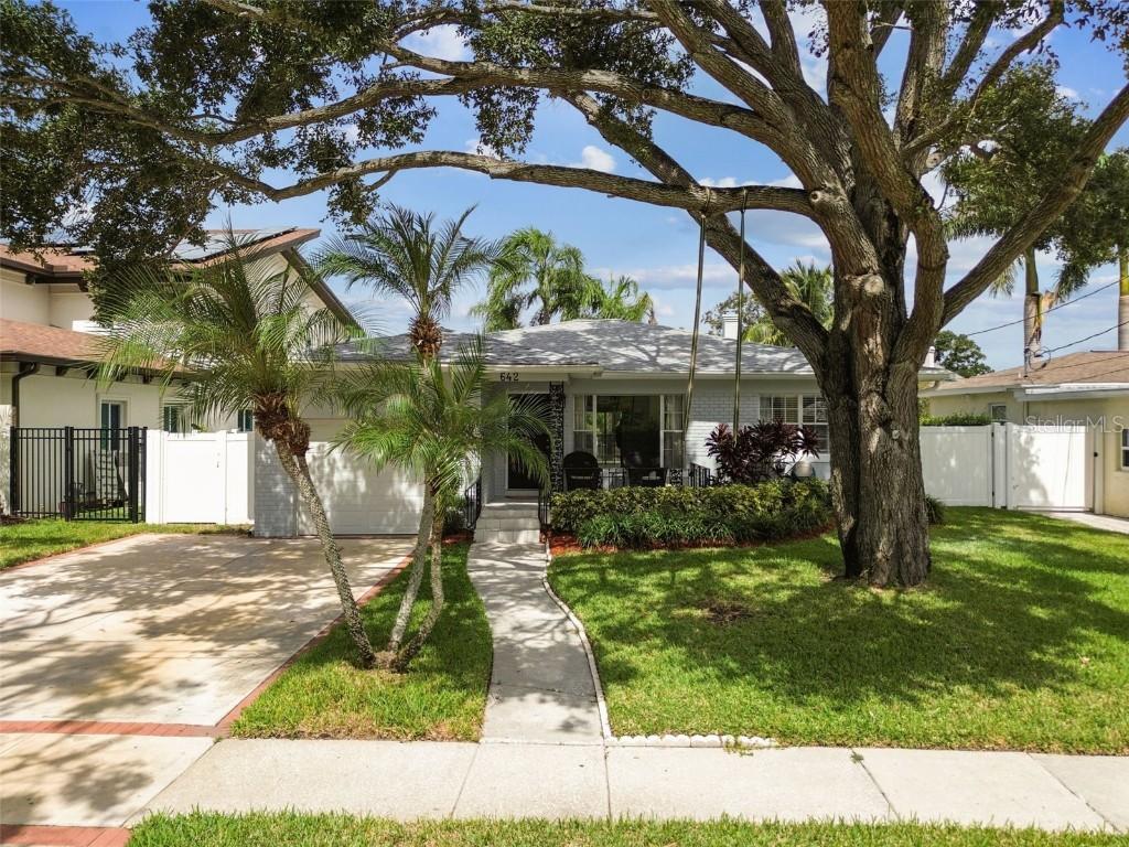 642 Geneva Pl., Tampa, FL 33606