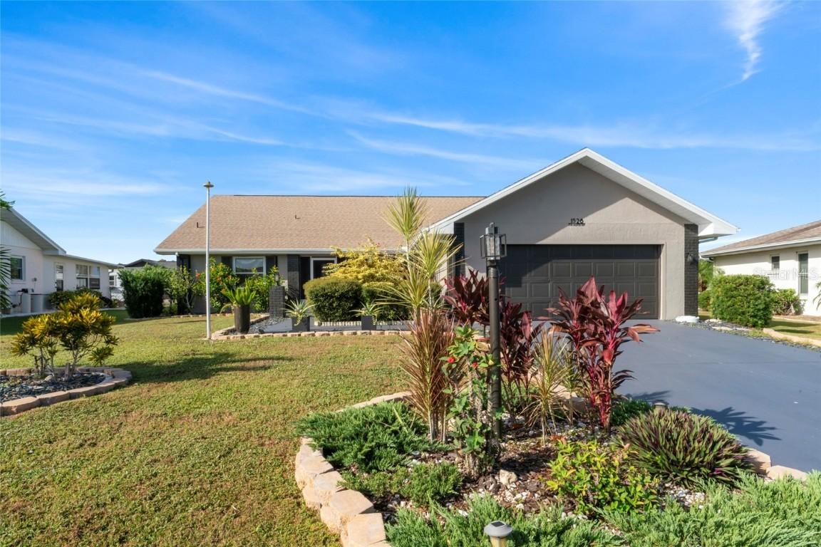 1526 Fort Duquesna Dr., Sun City Center, FL 33573