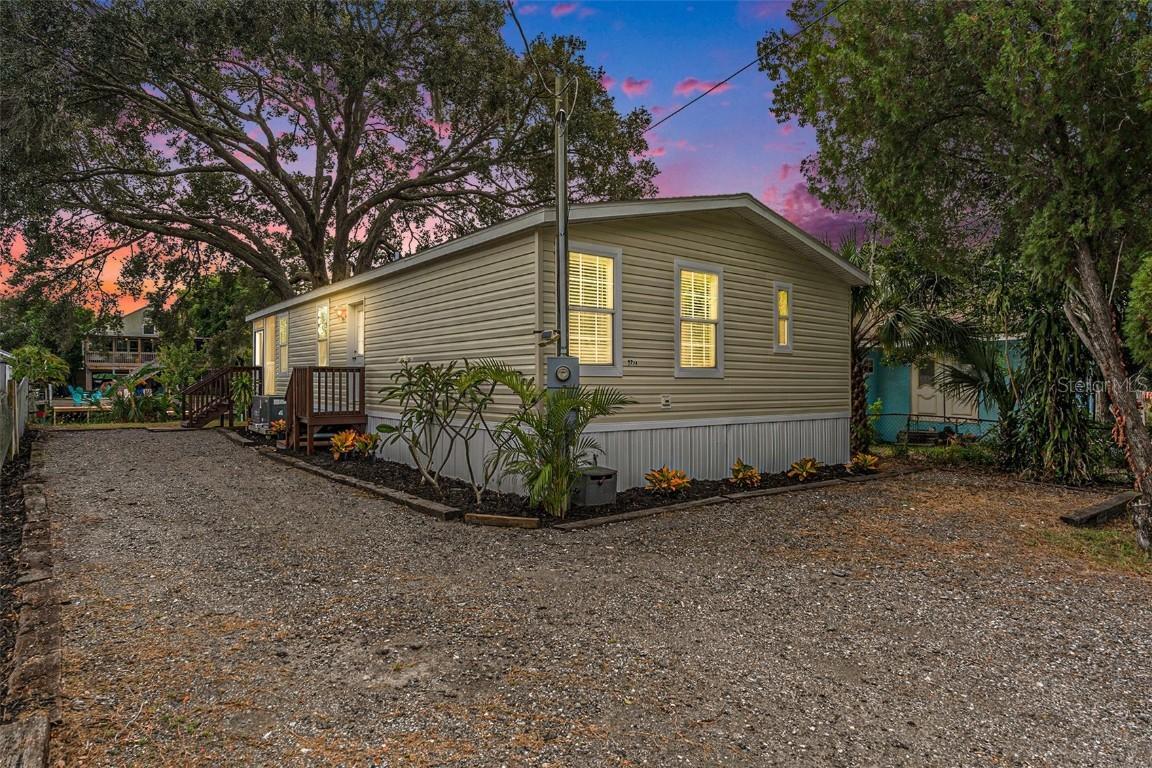 6274 Fine St., Weeki Wachee, FL 34607