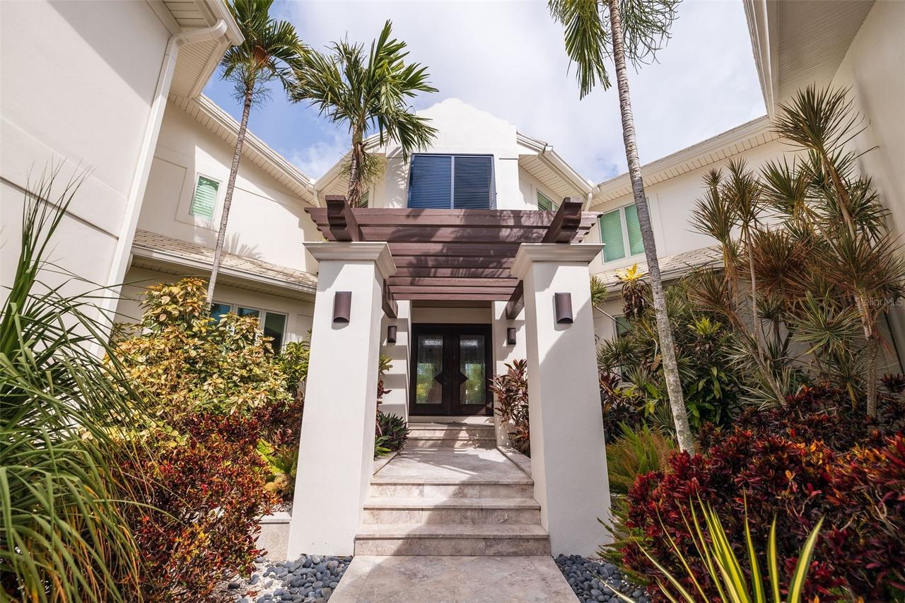 6152 52nd St., St Petersburg, FL 33715