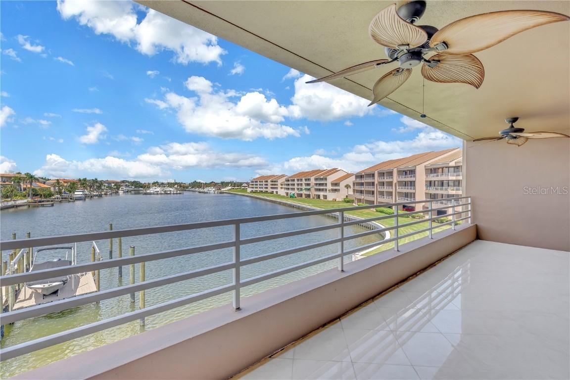 2775 Kipps Colony Dr. #204, St Petersburg, FL 33707