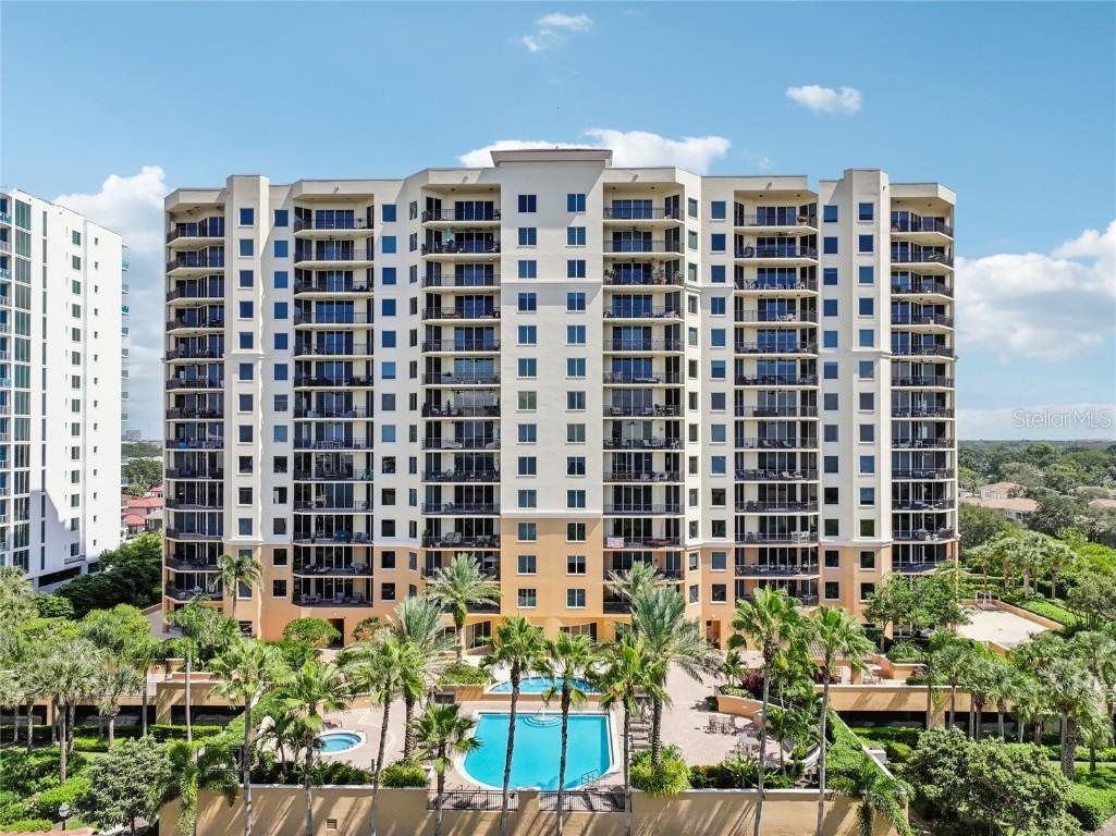 5823 Bowen Daniel Dr. #902, Tampa, FL 33616