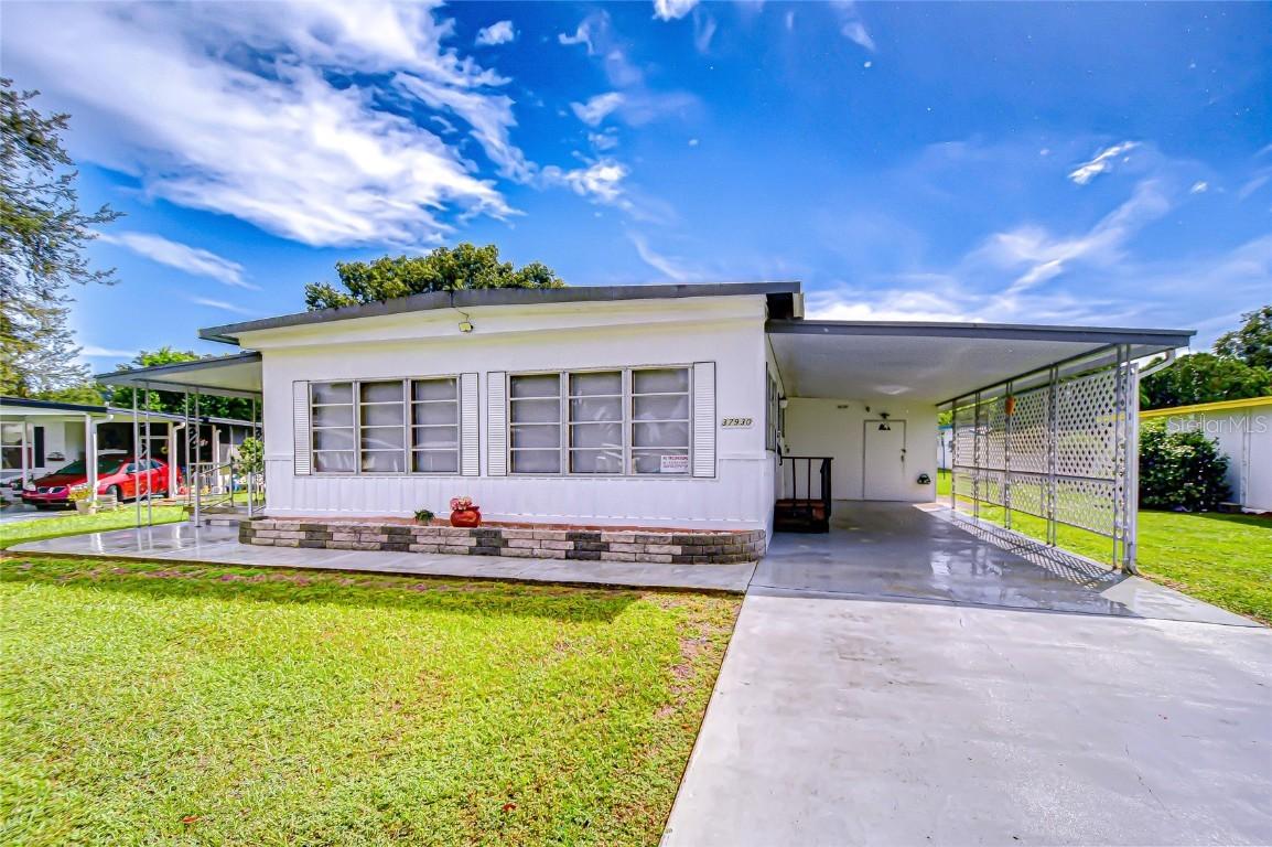 37930 Date Palm Dr., Zephyrhills, FL 33542