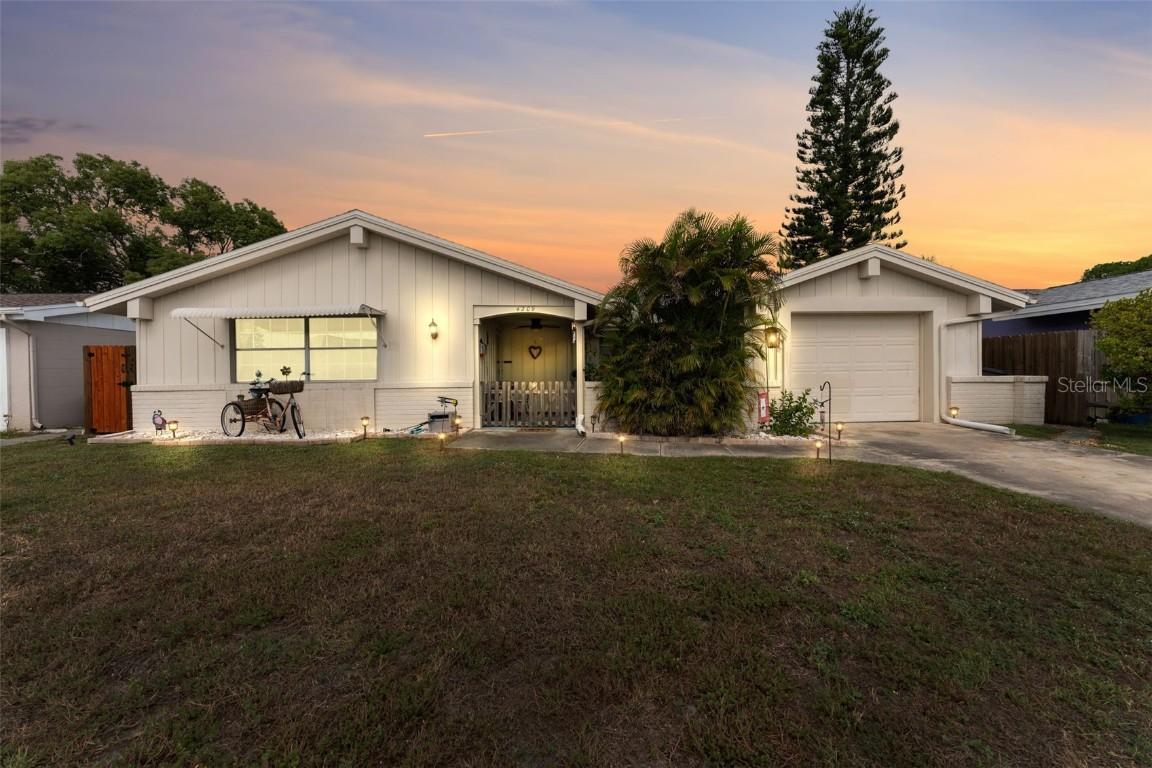 4209 Stratfield Dr., New Port Richey, FL 34652