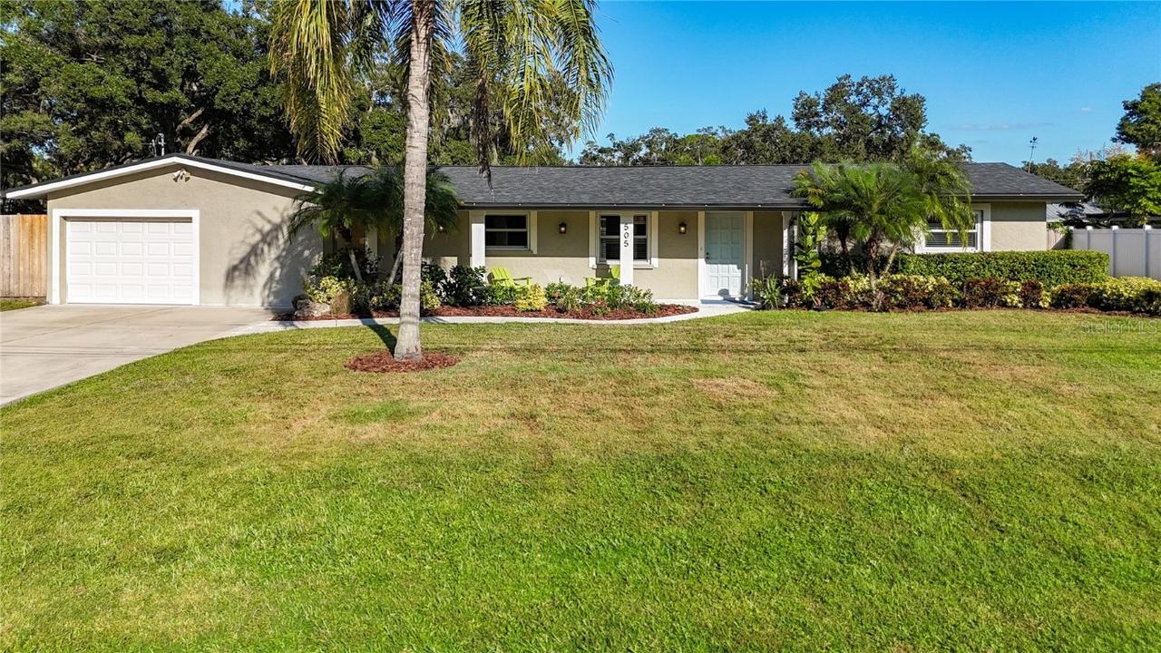 505 E Lake Dr., Sarasota, FL 34232