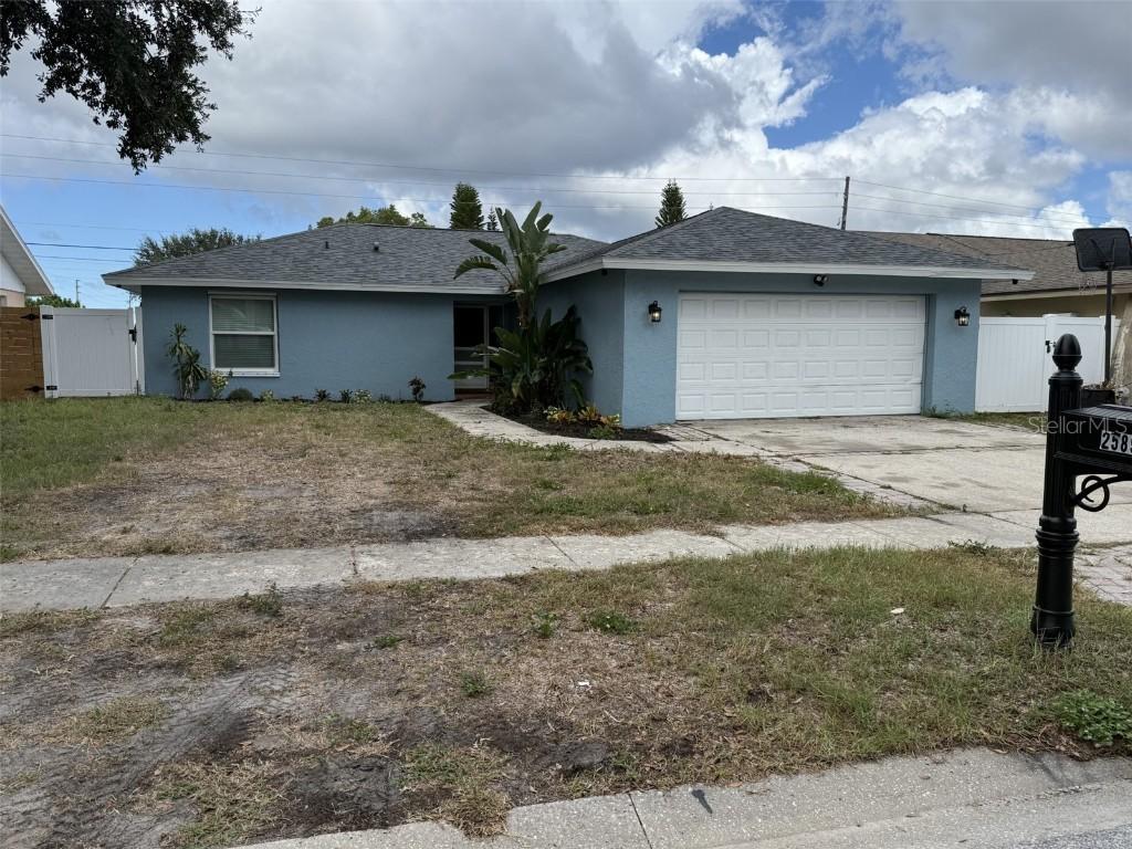 2589 Orangewood Ct., Palm Harbor, FL 34684