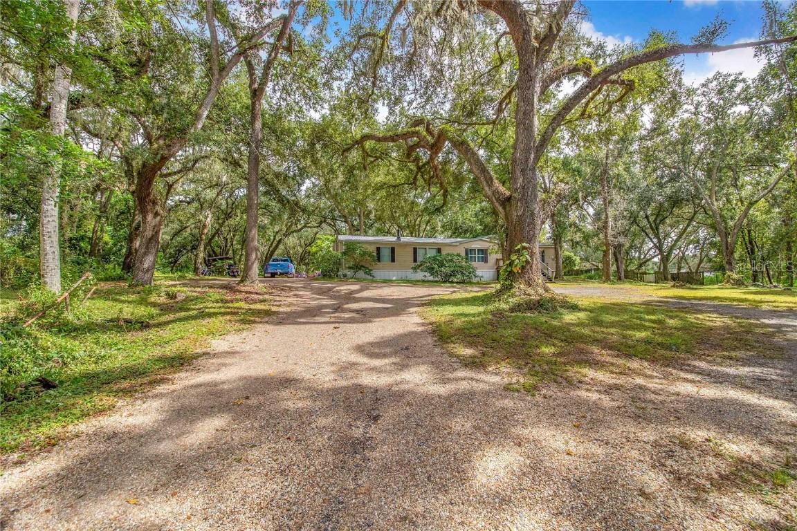 2852 Tom Brewer Ln., Plant City, FL 33566