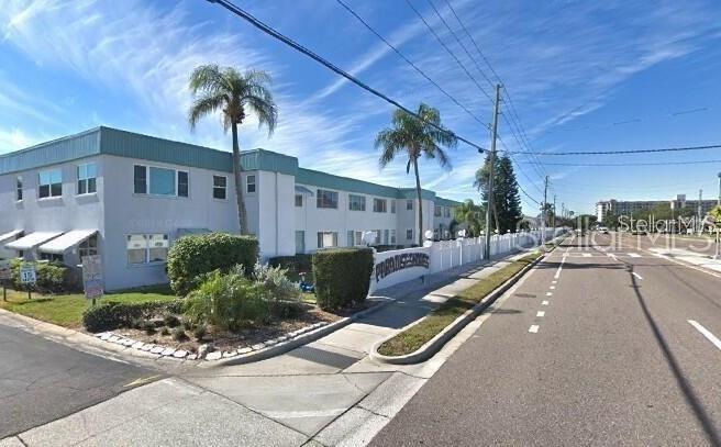 5267 81st St. #5, St Petersburg, FL 33709