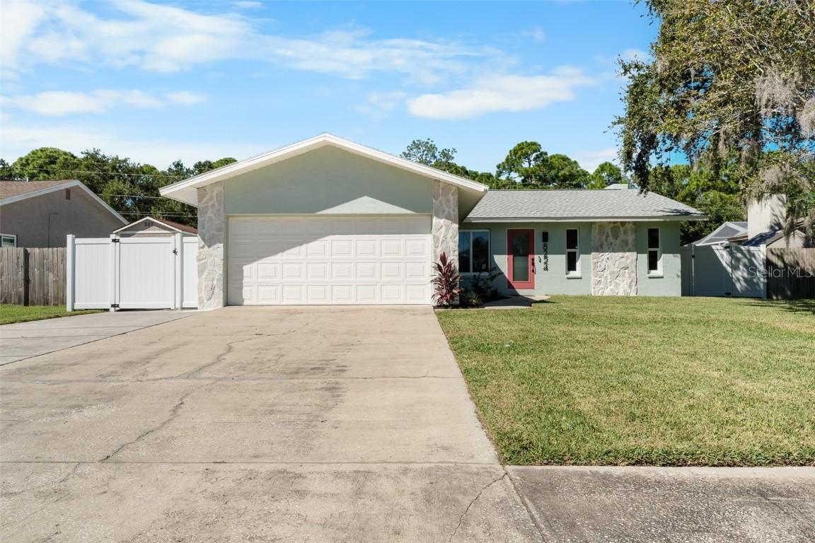 8224 Parkwood Blvd., Seminole, FL 33777