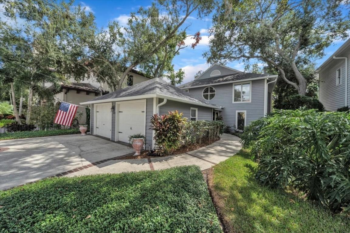 2920 W Knights Ave., Tampa, FL 33611