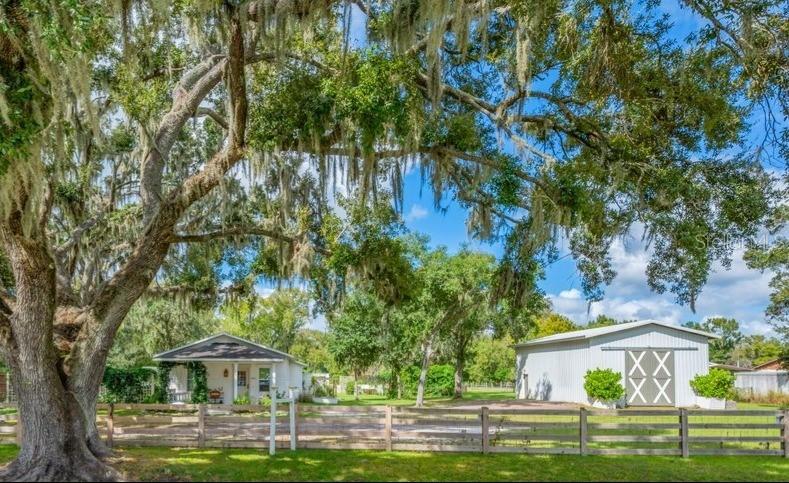 3011 Lewis Rd., Dover, FL 33527