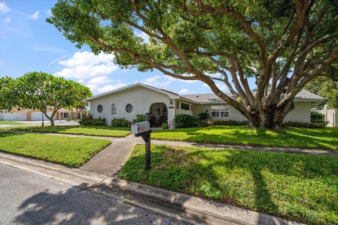 11040 141st Way, Largo, FL 33774
