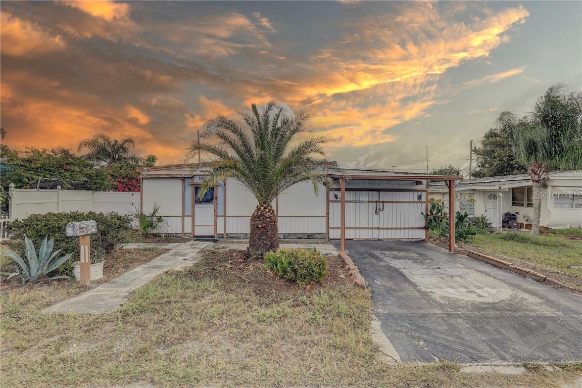 1852 Hoyle Dr., Holiday, FL 34691