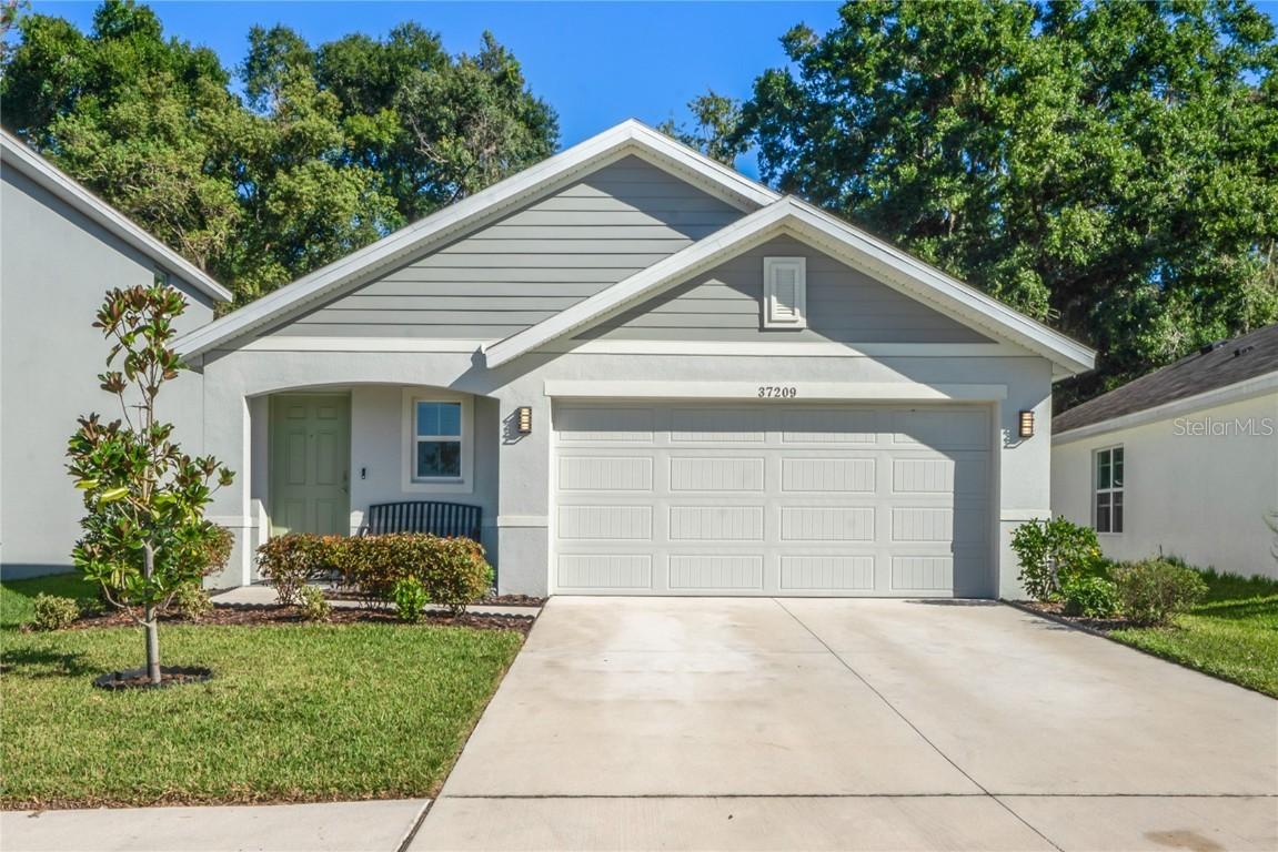 37209 Kings Crown Dr., Zephyrhills, FL 33541