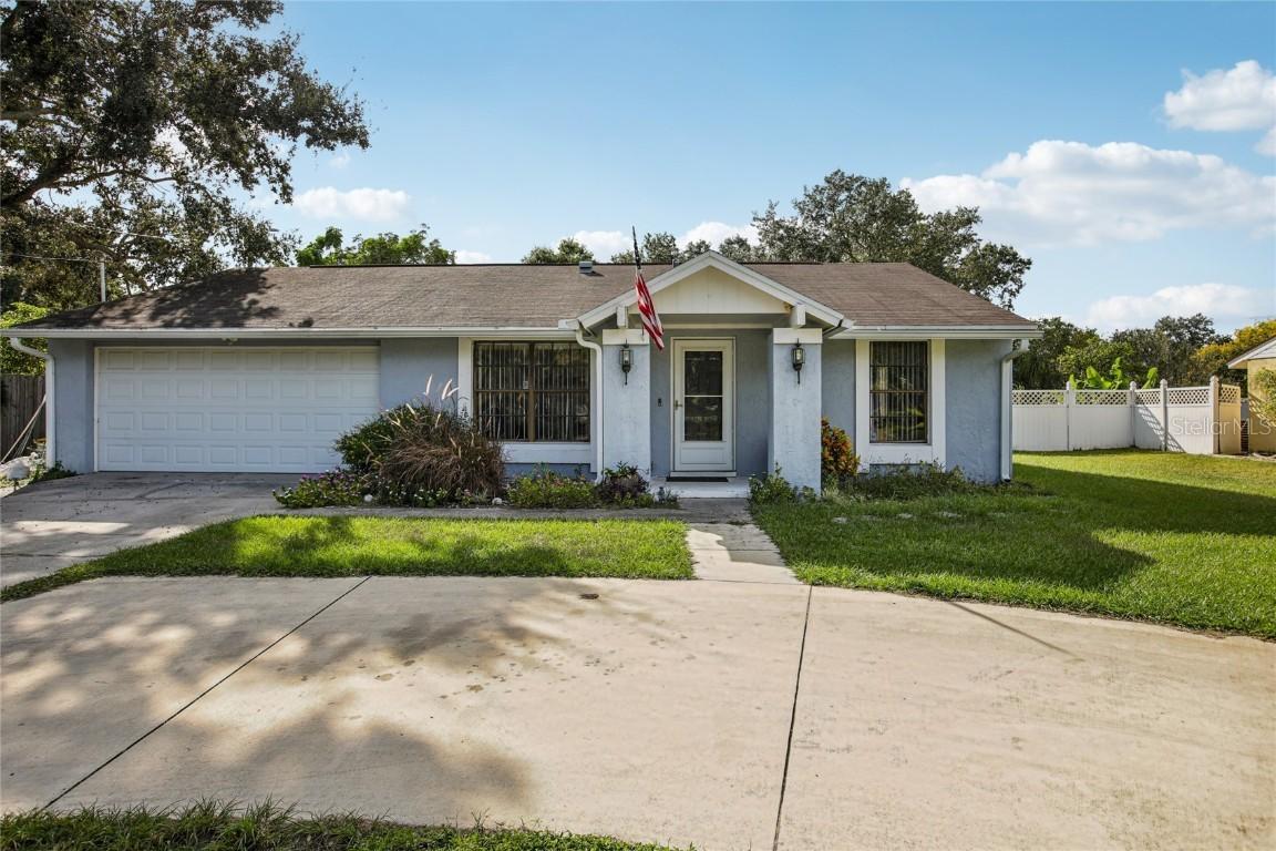 1304 Seffner Valrico Rd., Seffner, FL 33584