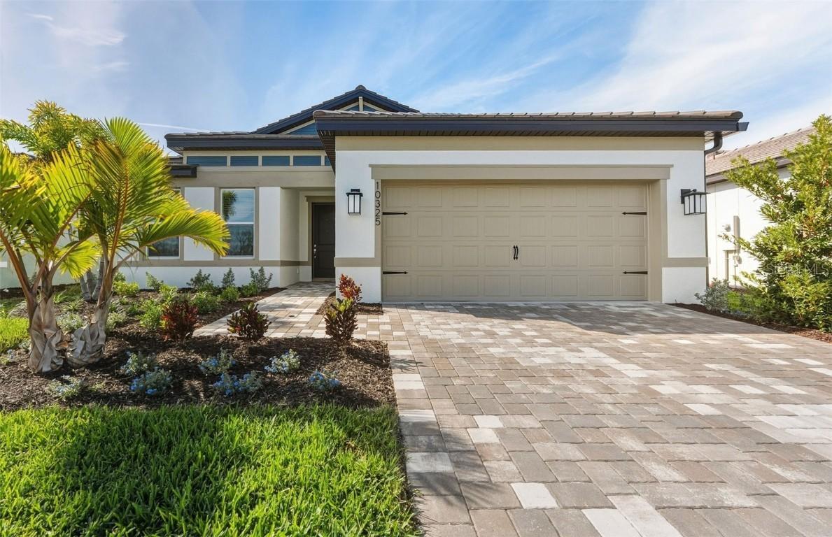 10325 Spruce River Way, Parrish, FL 34219