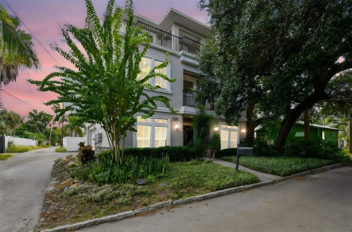 1408 W Azeele St., Tampa, FL 33606