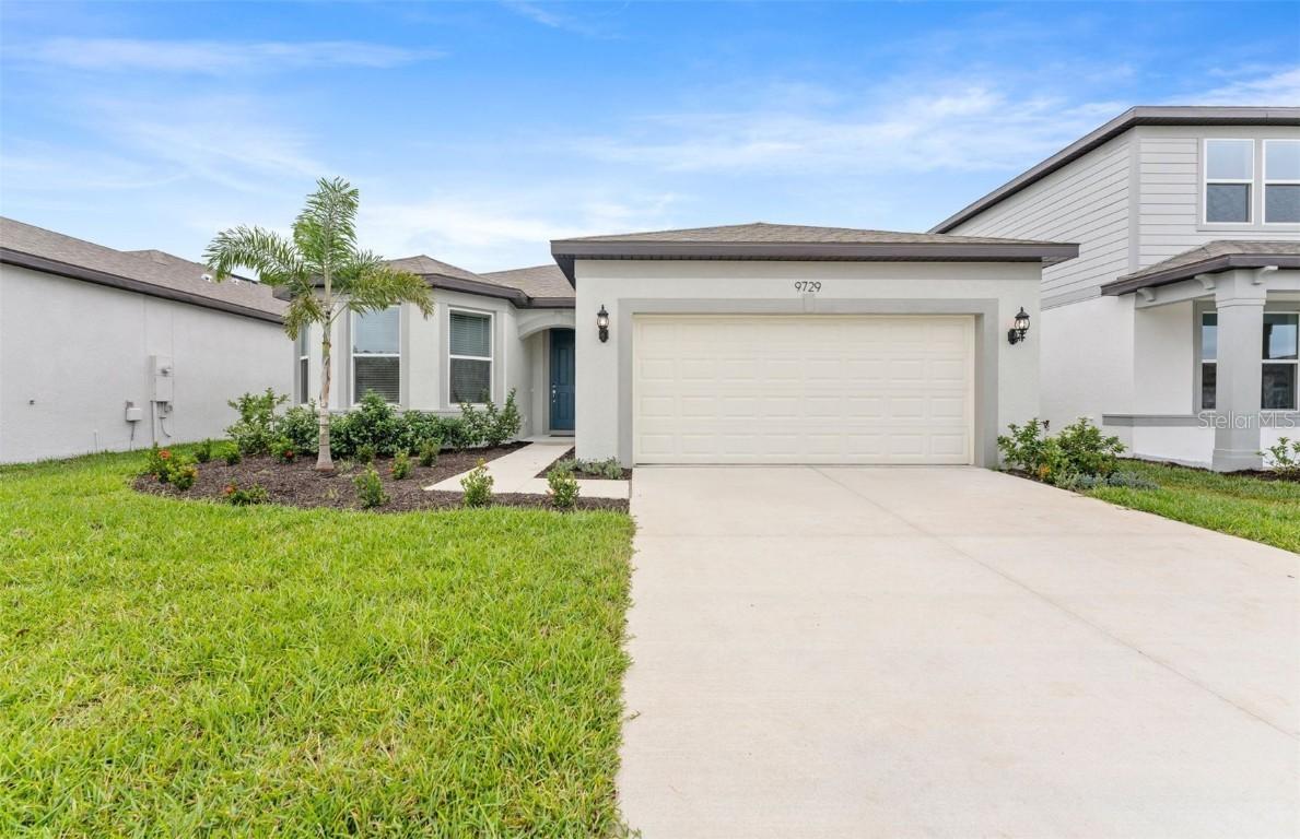 9729 Redwood Heights Loop, Thonotosassa, FL 33592