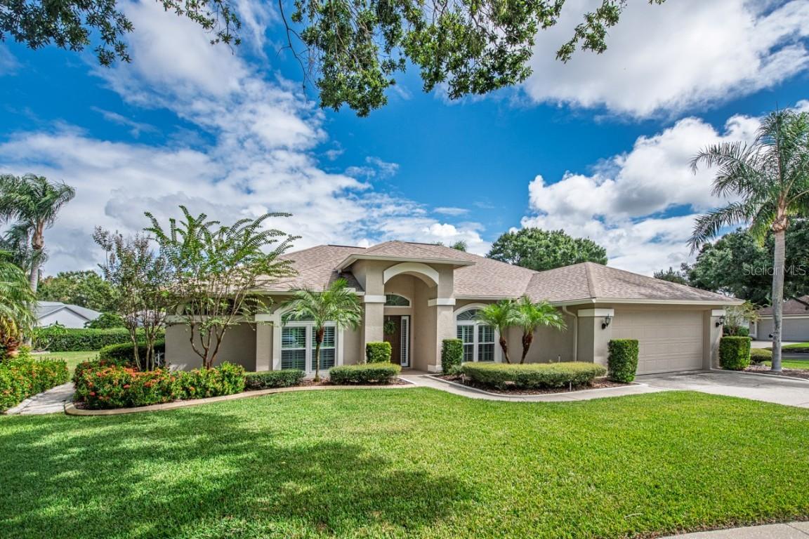 4904 Breyer Wood Ct., Valrico, FL 33596