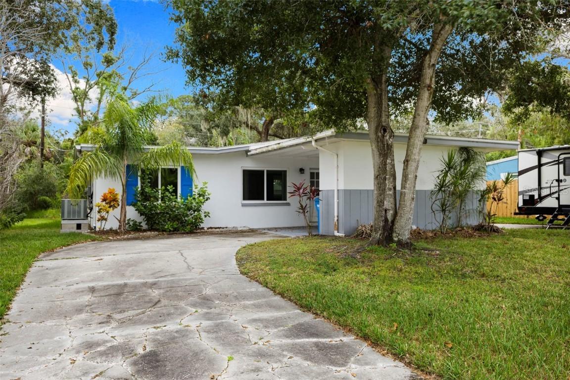 1889 San Mateo Dr., Dunedin, FL 34698