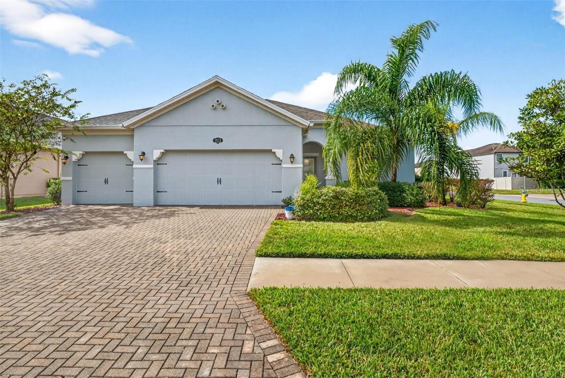 1929 Moorhen Way, Lutz, FL 33558