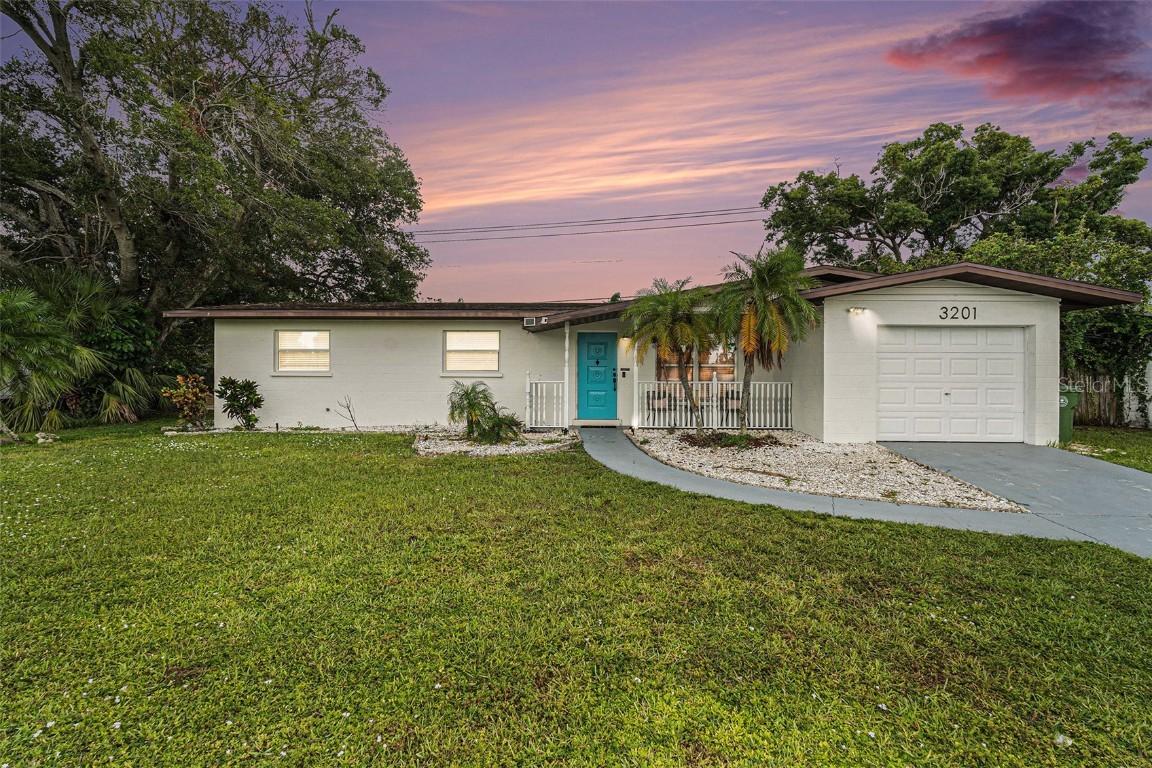 3201 Southern Pkwy., Bradenton, FL 34205