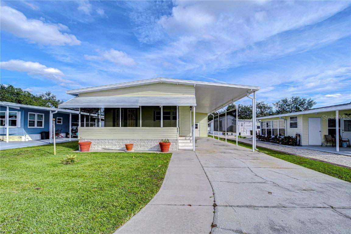 4961 Britni Way, Zephyrhills, FL 33541