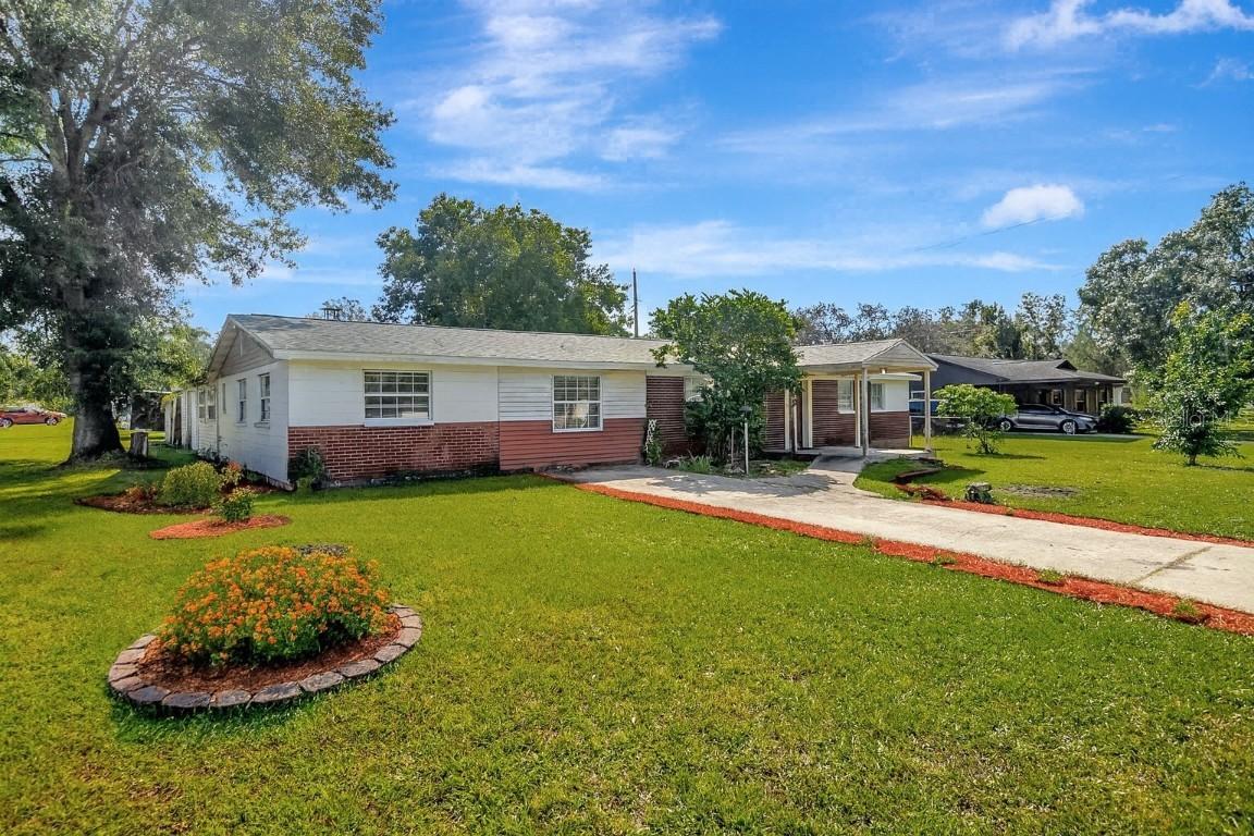11207 N 51st St., Tampa, FL 33617