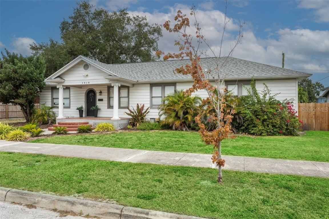 1919 W Carmen St., Tampa, FL 33606