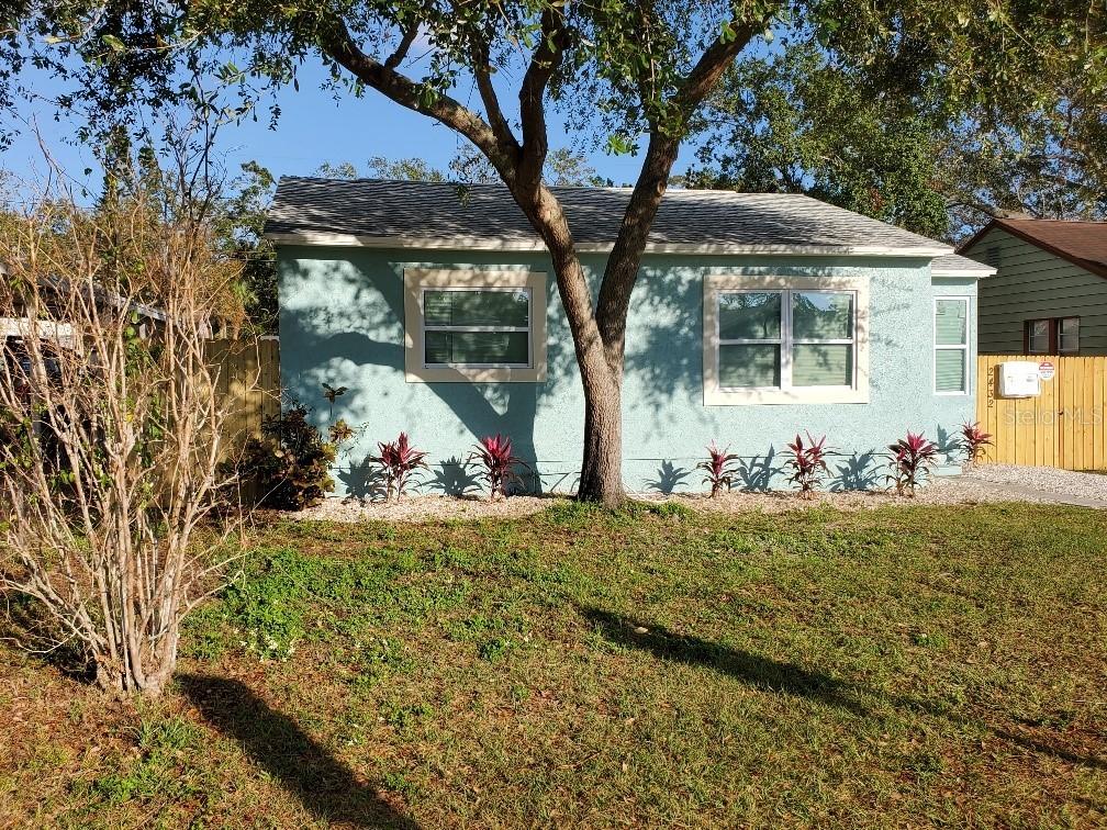 2432 Auburn St., St Petersburg, FL 33712