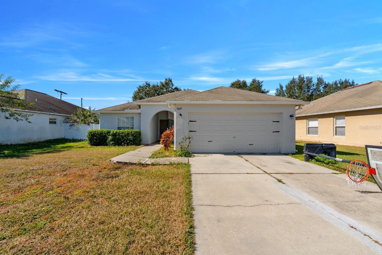 3609 Trapnell Grove Loop, Plant City, FL 33567