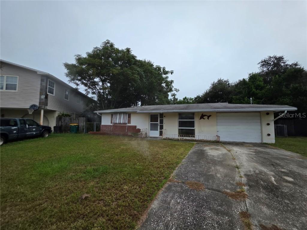 1746 Debonair Dr., Holiday, FL 34690
