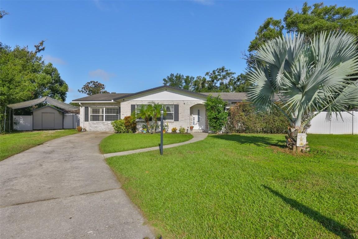 6106 Lawncrest Pl., Dover, FL 33527